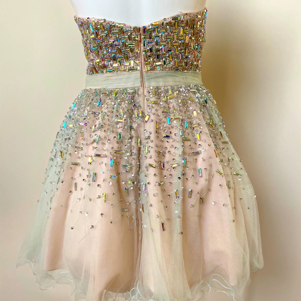 Dress - Picture 2 of 3
